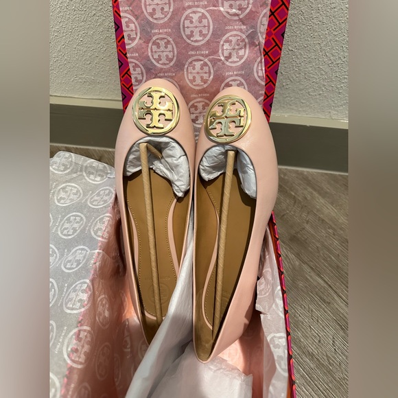 Tory Burch Benton Ballet Flat- Seashell pink/Gold Napa Leather. - Picture 3 of 6